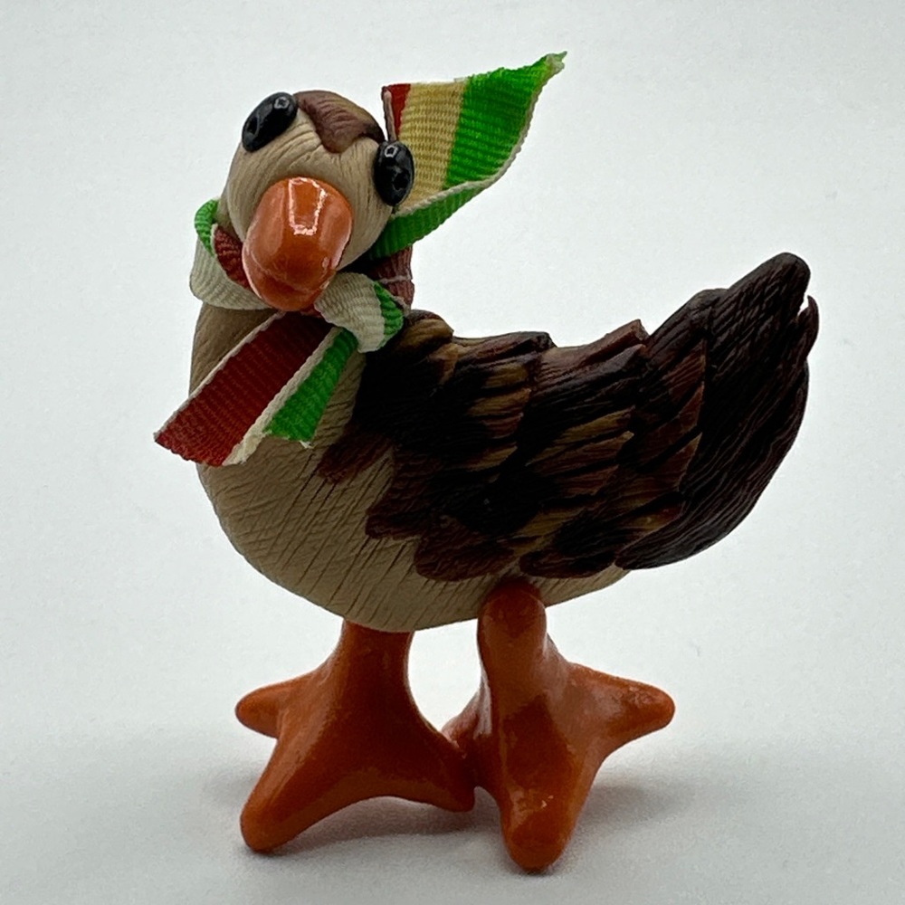 Vintage‎ amazing clay duck brooch #381